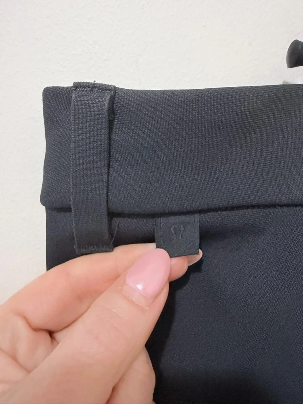 Lululemon Mens Commission Pant Slim Warpstreme Gym Casual Athleisure Size 36